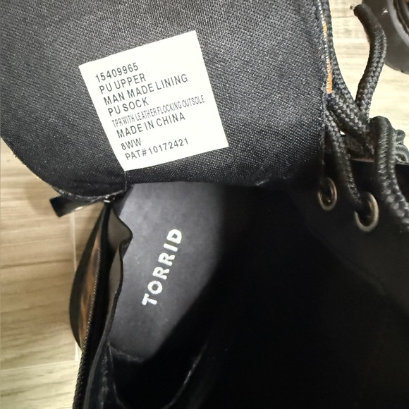 Torrid Animal Print Lace-Up Boots 8W - Picture 6 of 8